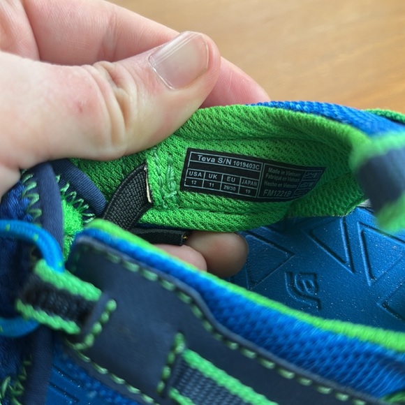 Teva kids Manatee Sandals, size 12 - Picture 5 of 6